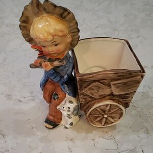 Charming Boy with Cart Figurine - Multicolor